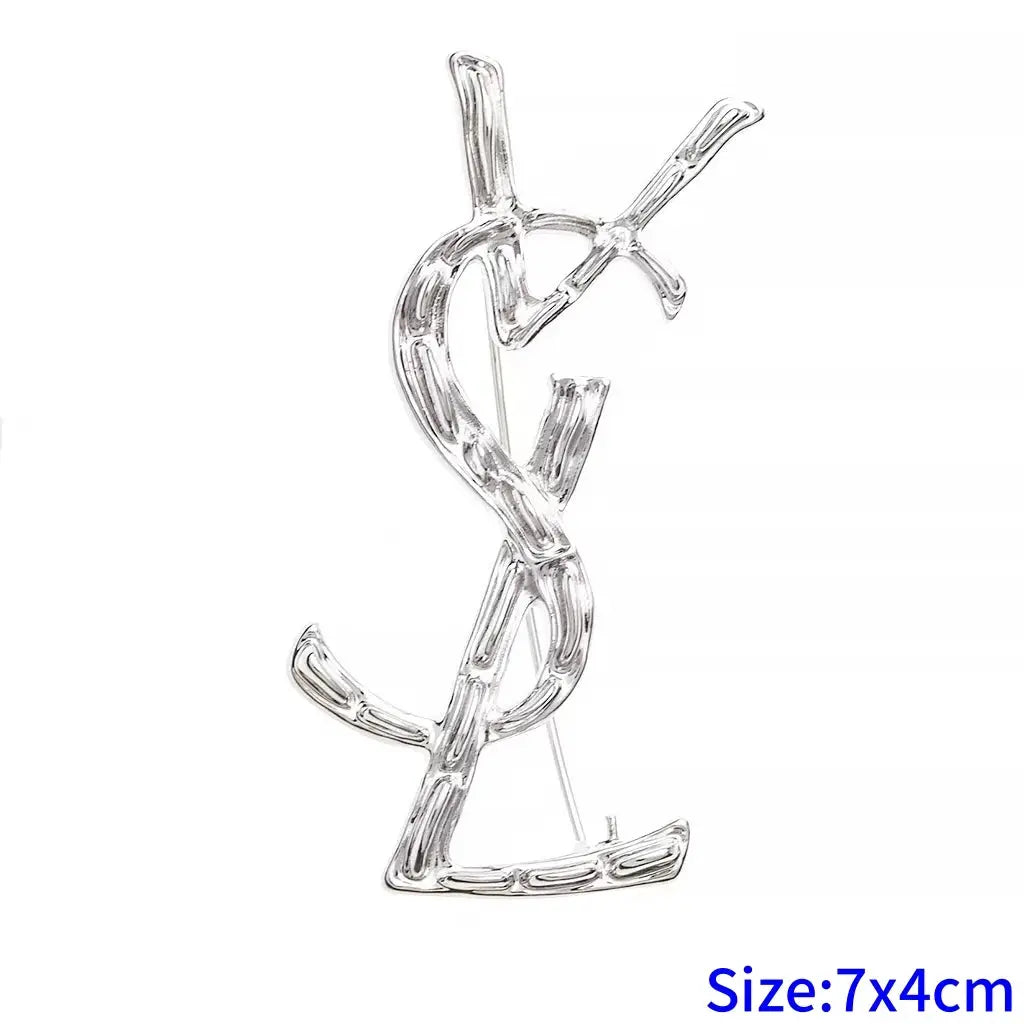 2025 Trendy Design Art Luxurys Letter Rhinestone Chest Brooches Women's Exquisite Chest Flower Pin Overcoat Sweater Accessory Streetsharks