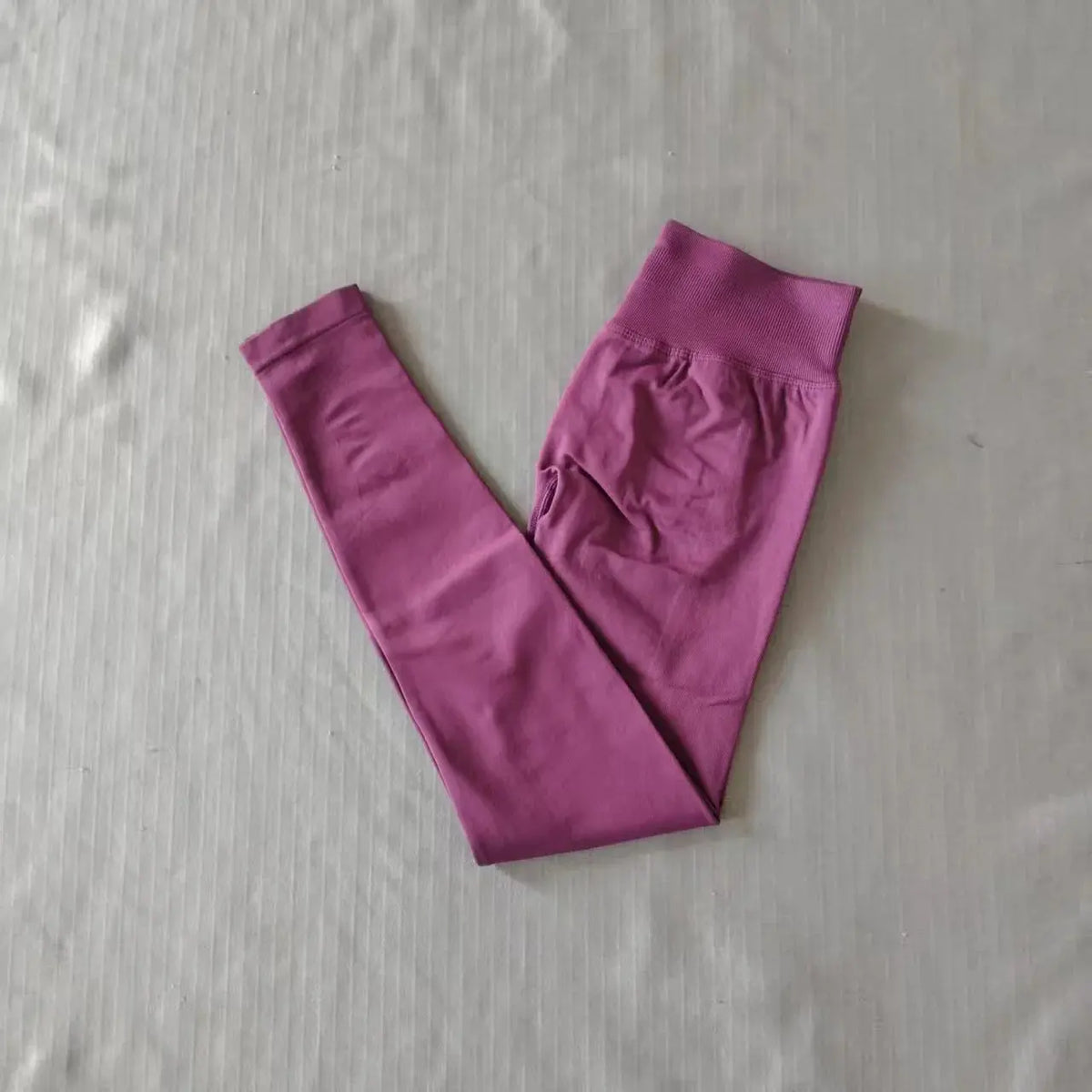 1DF-0LO 1YNE-0GO  Athletic leggings for women seamless butt-lifting Leggings  Impact Leggings  yoga  Solid-colored pants luxecrown.co.uk
