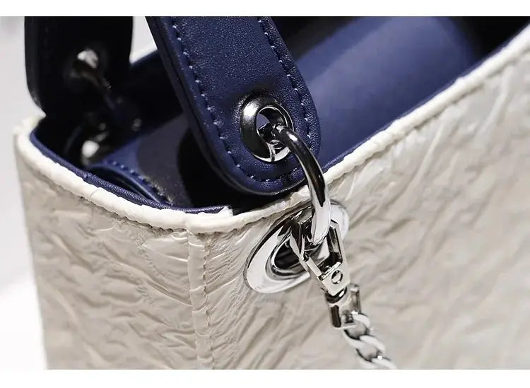 2024 New Fashion and Popular Handheld Square Bag with Contrast Color Women's Beautiful and Luxury Shoulder Bag with Decoration Streetsharks