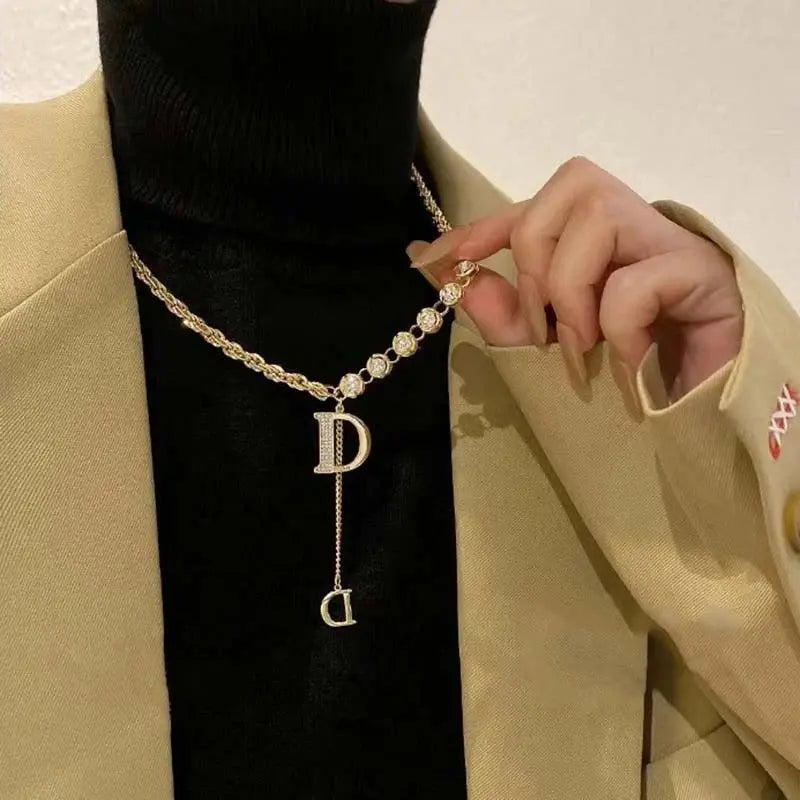 2024 New Luxury Zircon Letter D Pendant Necklace for Women Girls Sparkling Rhinestone Tassel Sweater Chain Necklace Jewelry Gift Streetsharks