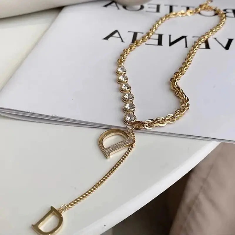 2024 New Luxury Zircon Letter D Pendant Necklace for Women Girls Sparkling Rhinestone Tassel Sweater Chain Necklace Jewelry Gift Streetsharks