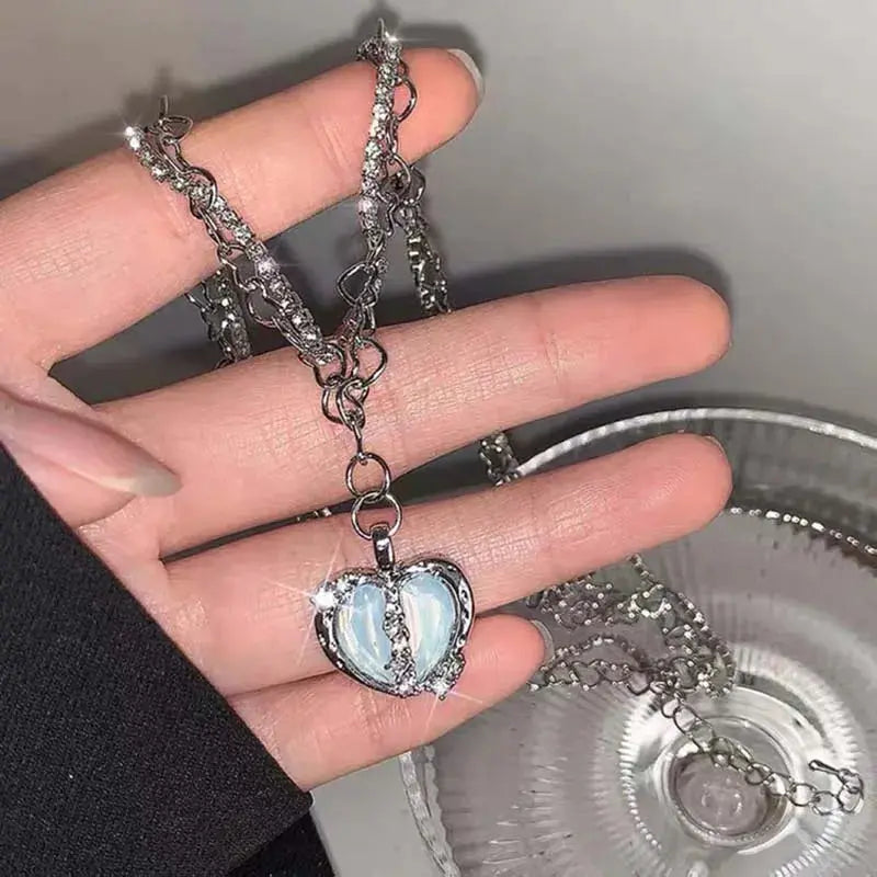 2024 New Luxury Zircon Letter D Pendant Necklace for Women Girls Sparkling Rhinestone Tassel Sweater Chain Necklace Jewelry Gift Streetsharks