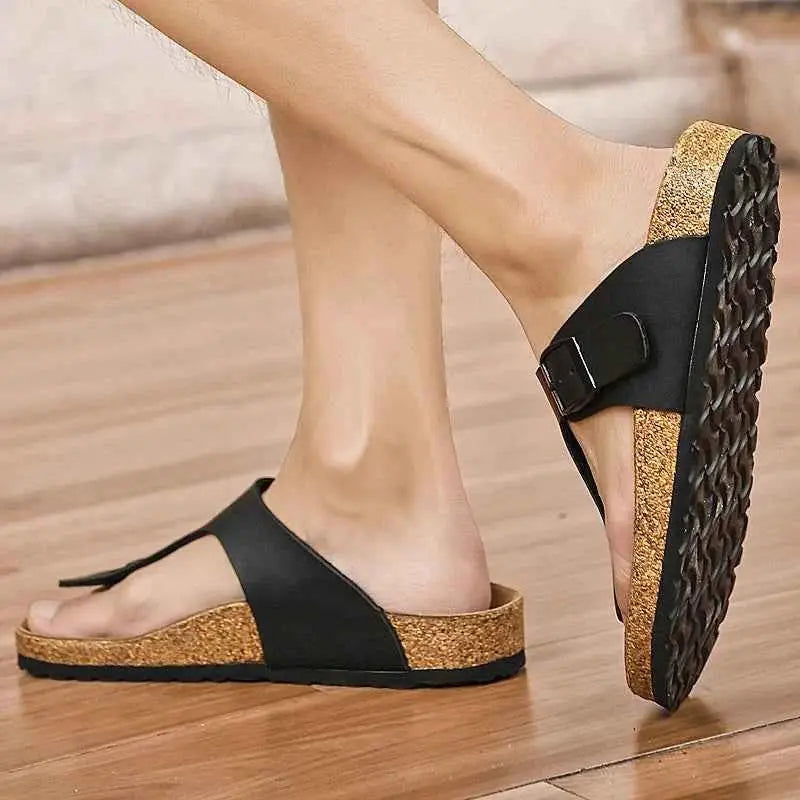 2025 Men's Non-Slip Slippers Quick-Dry Indoor Outdoor Sandals Soft Sole Comfortable Summer Footwear Euro 35-46 Brown/Black