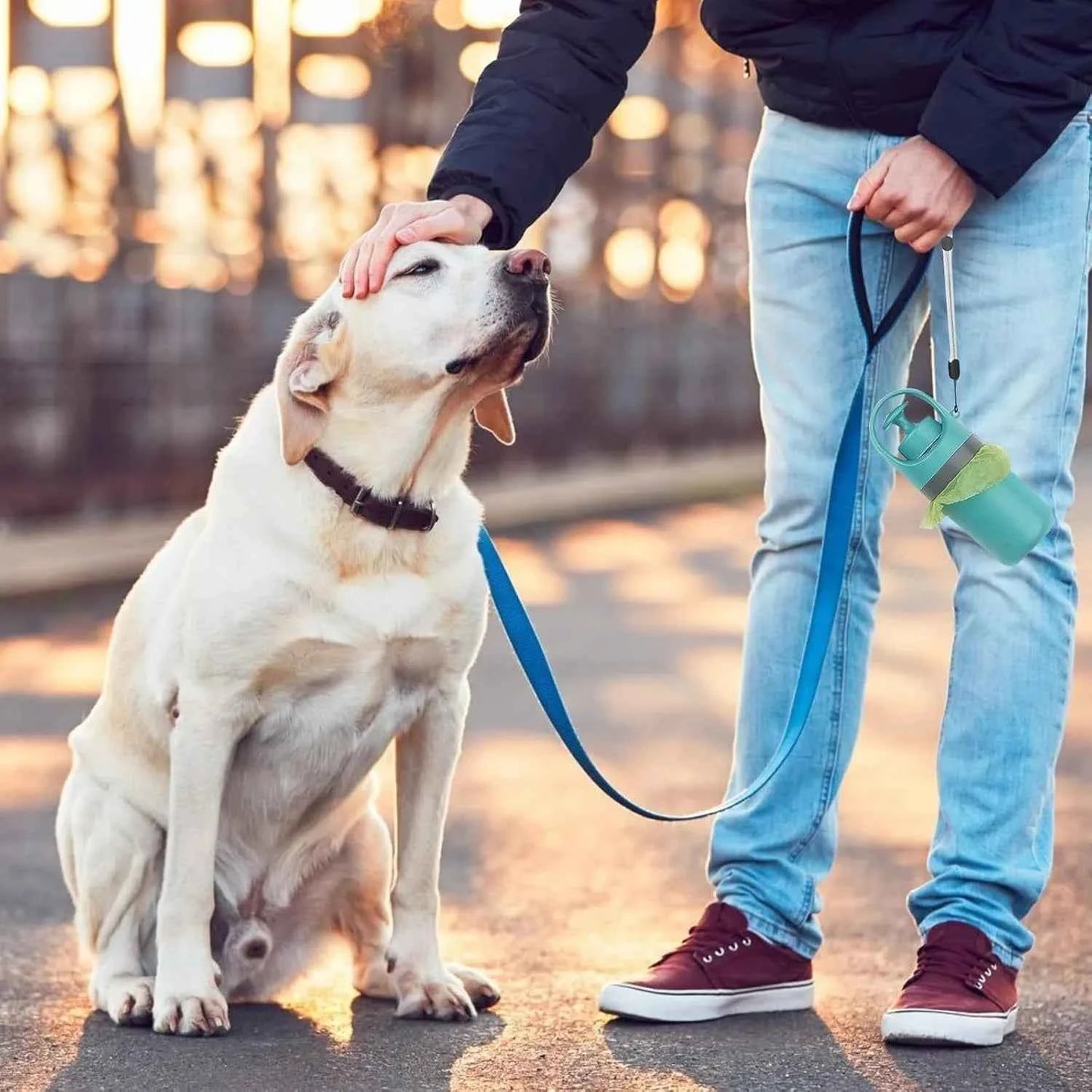 Portable Dog Pooper Scooper No Touch Claw Pickup Tool with Waste Bag Holder Easy One Hand Dog Walking Outdoor Pet Cleanup