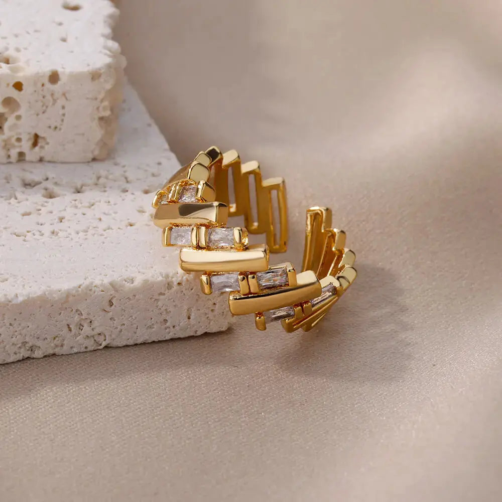 Fashion Gold Color Stainless Steel Rings For Women Chain Hollow Out Crystal Zircon Finger Ring Jewelry 2023 Gift anillos mujer Streetsharks