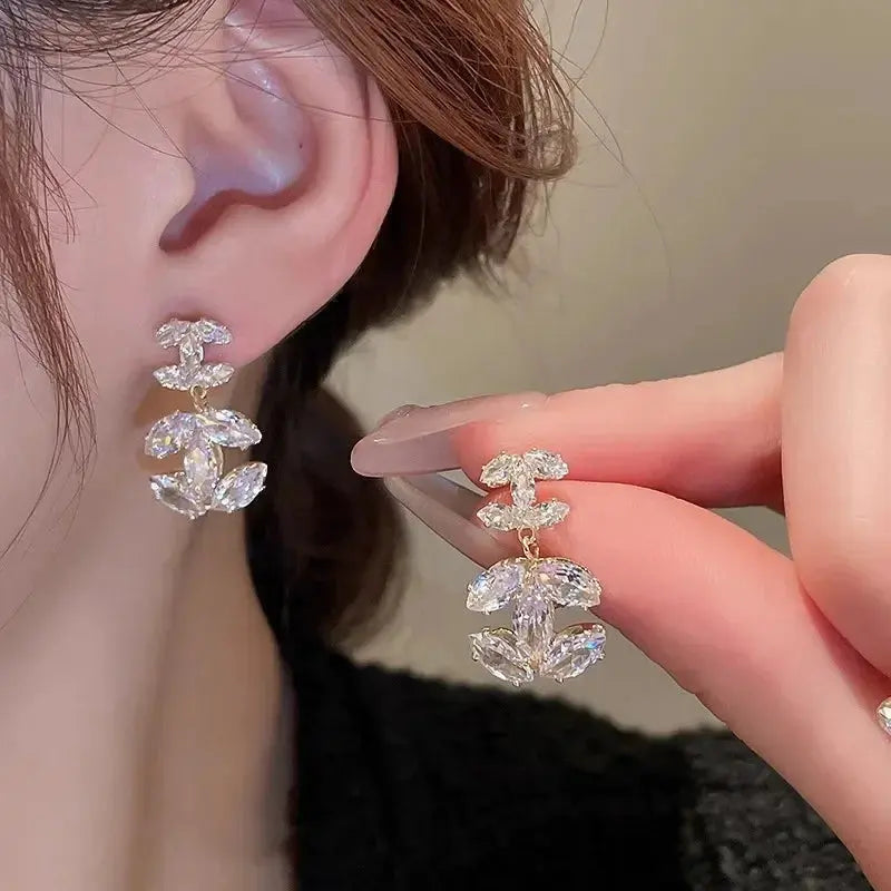 Fashion Trendy Cubic Zirconia Pearl Chic Earrings for Women Advanced Sense Shiny Letter Dangle Earrings Elegant Jewelry Gifts Streetsharks
