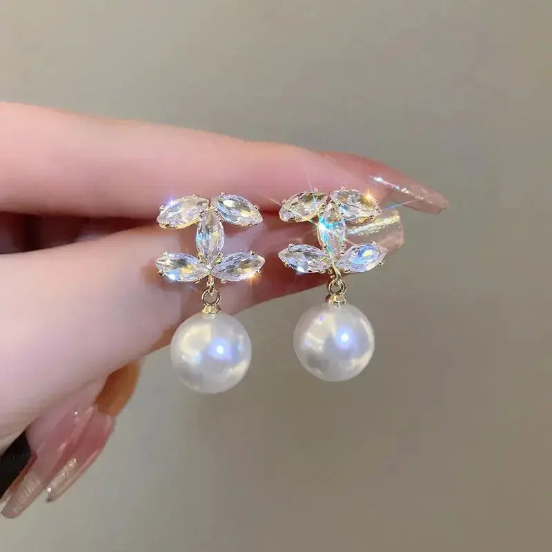 Fashion Trendy Cubic Zirconia Pearl Chic Earrings for Women Advanced Sense Shiny Letter Dangle Earrings Elegant Jewelry Gifts Streetsharks