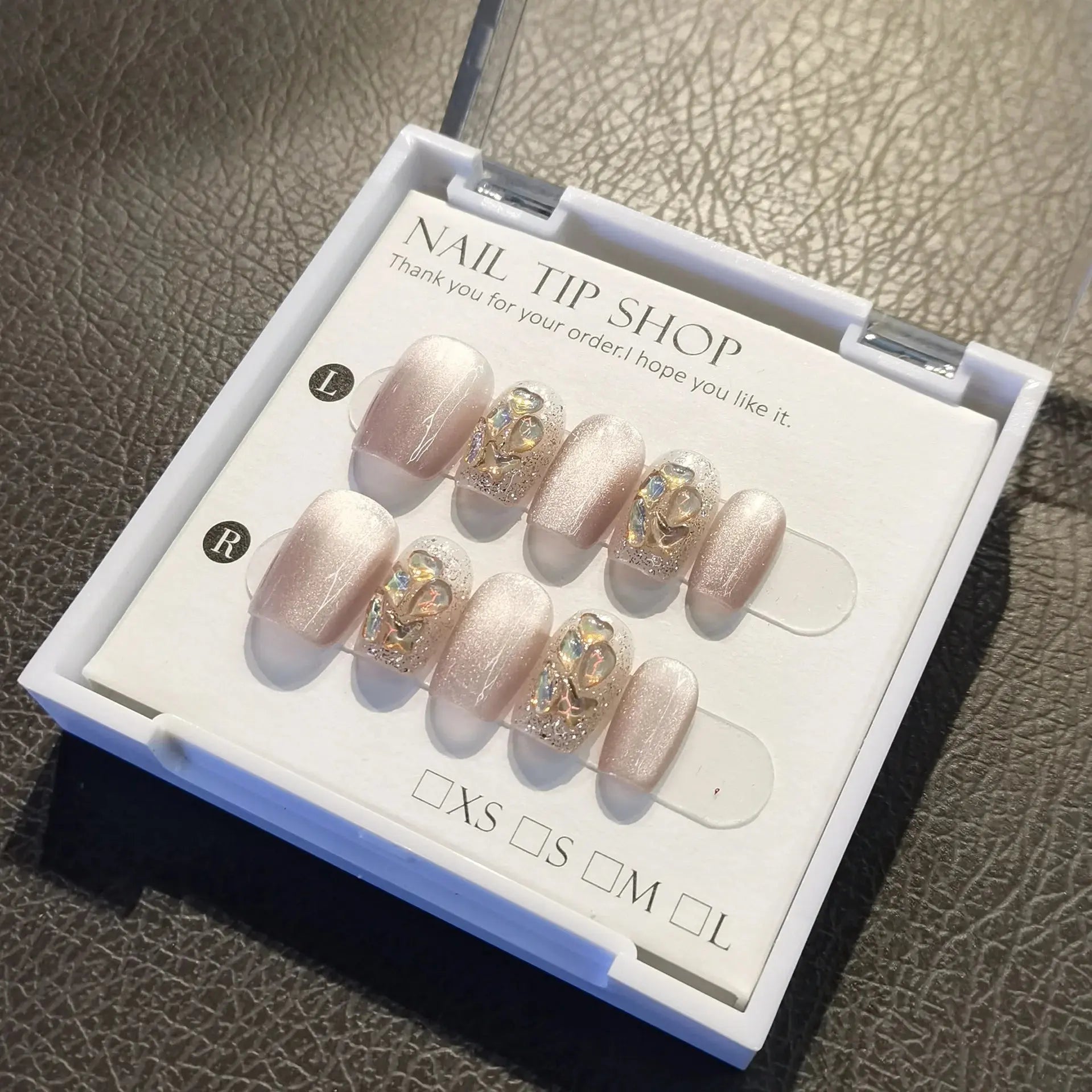 Jasmine scented pink diamond handmade manicure nails pink light luxury cat eye cute high-end short style sweet Streetsharks