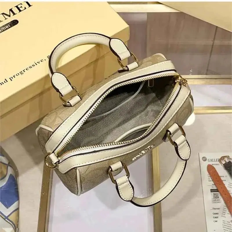 Light luxury brand Boston handbag women's 2026 autumn and winter new crossbody bag retro high-end single shoulder handbag