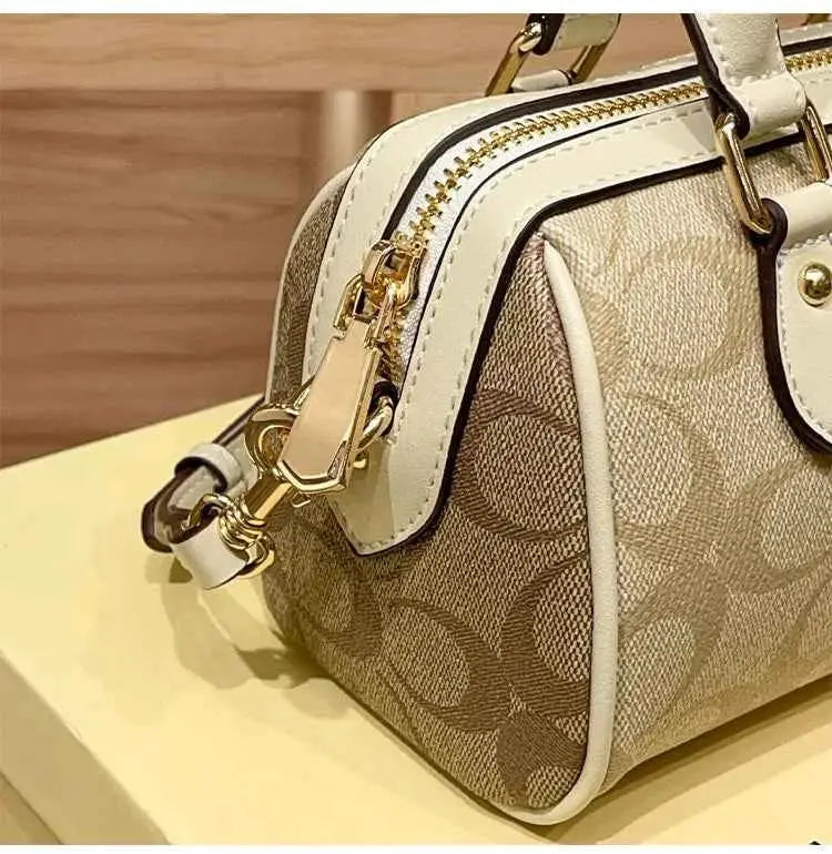 Light luxury brand Boston handbag women's 2026 autumn and winter new crossbody bag retro high-end single shoulder handbag