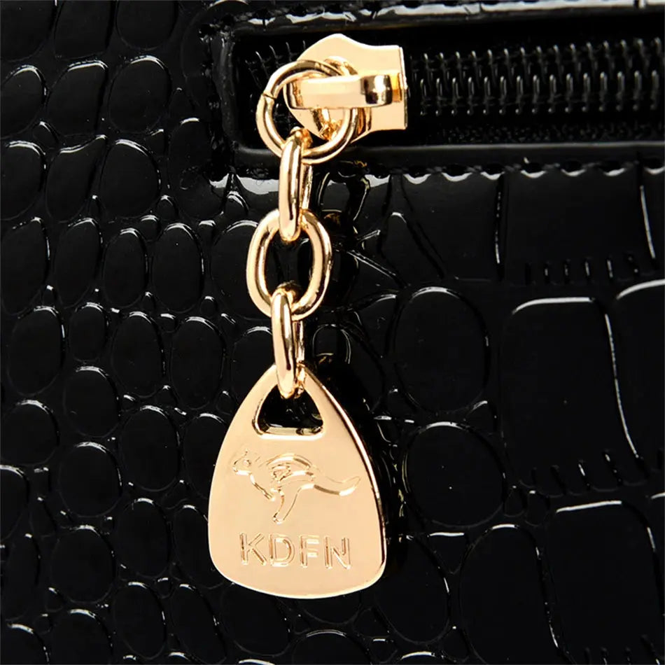 Luxury Patent Leather Handbags for Women Designer Crocodile Pattern Women's Shoulder Crossbody Bag Hobos Ladies Messenger Stone Streetsharks