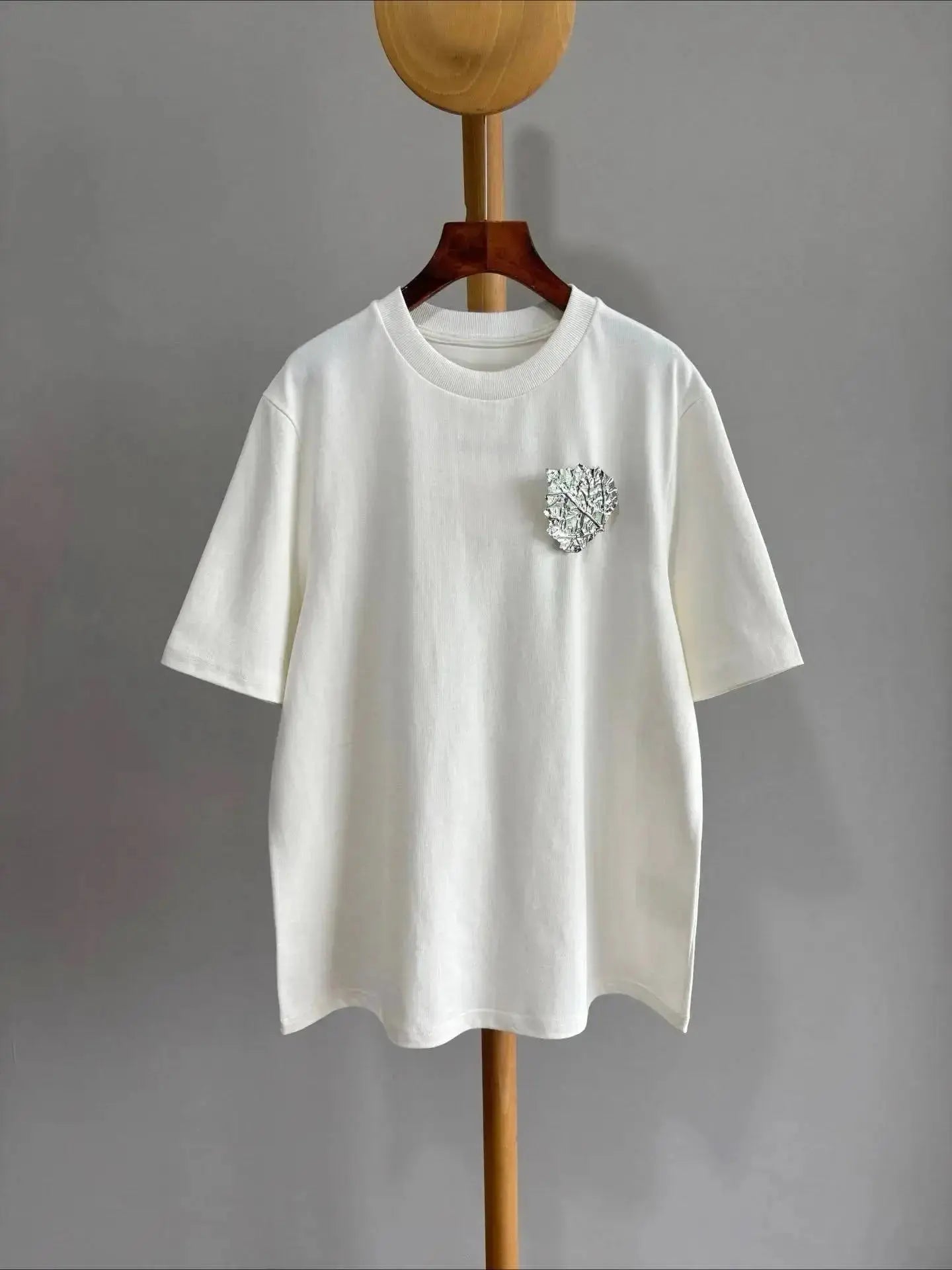 Luxury Women Basic Long Sleeve T Shirt 2025 Vintage Inspired Elegant Y2K Crop Top Fashion Wear luxecrown.co.uk