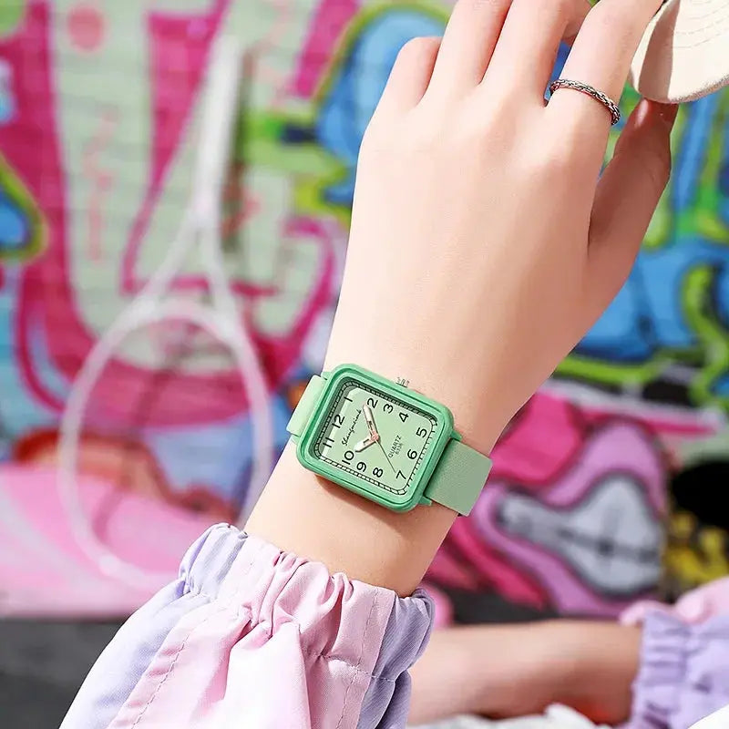 Luxury Women Watches Top Brand Fashion Ladies Quartz Watch Silicone Strap Female Wristwatch Reloj Hombre Streetsharks