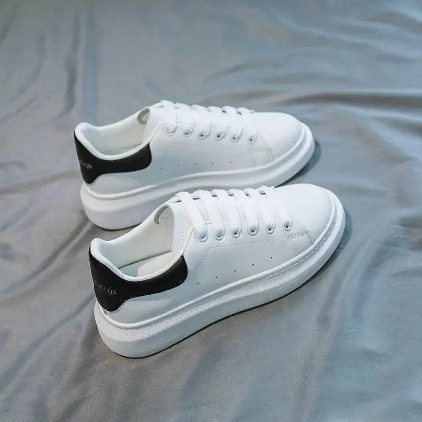 McQueen women's new popular white shoes, versatile and super fiber breathable thick sole, height increasing McQueen sponge cake Streetsharks