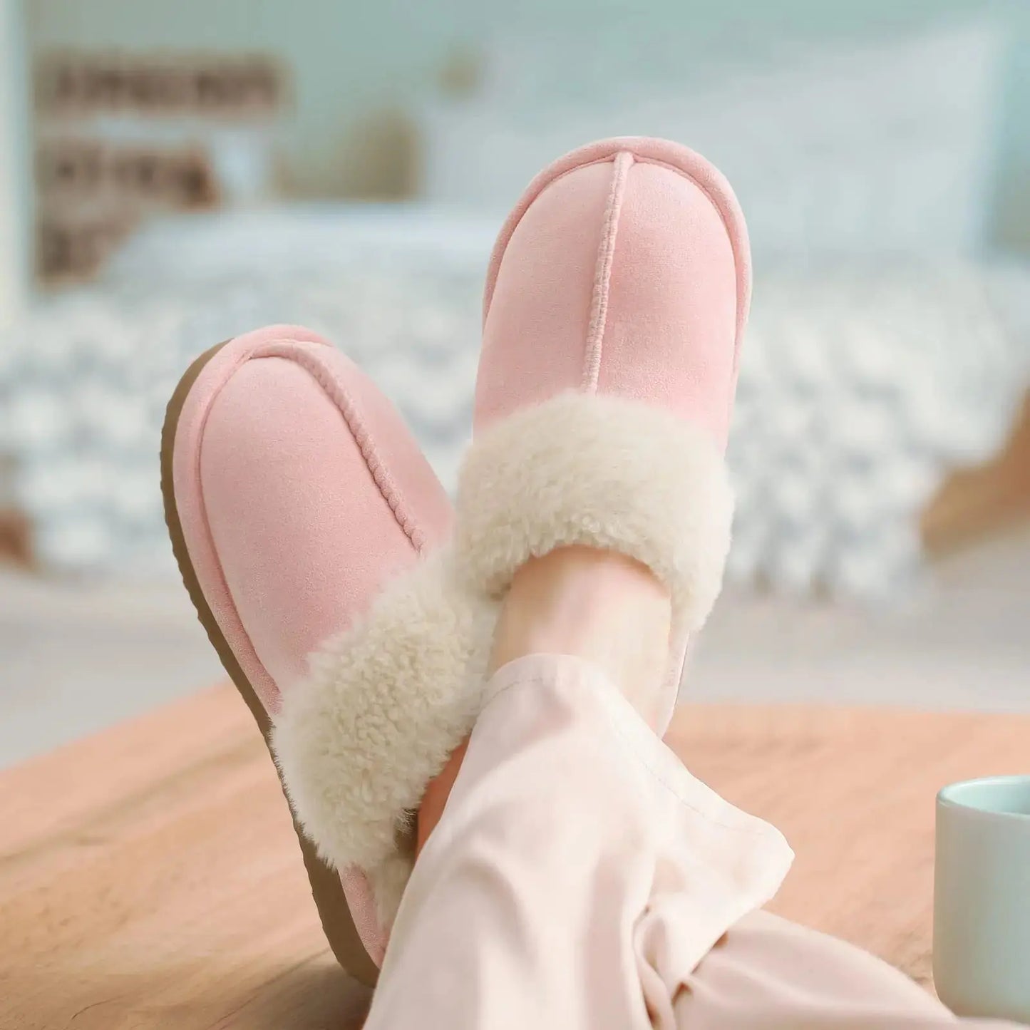 New Winter Fuzzy Women Slippers Indoor Soft House Shoes Fashion Brand Fluffy Suede Women Shoes Outdoor Antiskid Flat Slippers Streetsharks