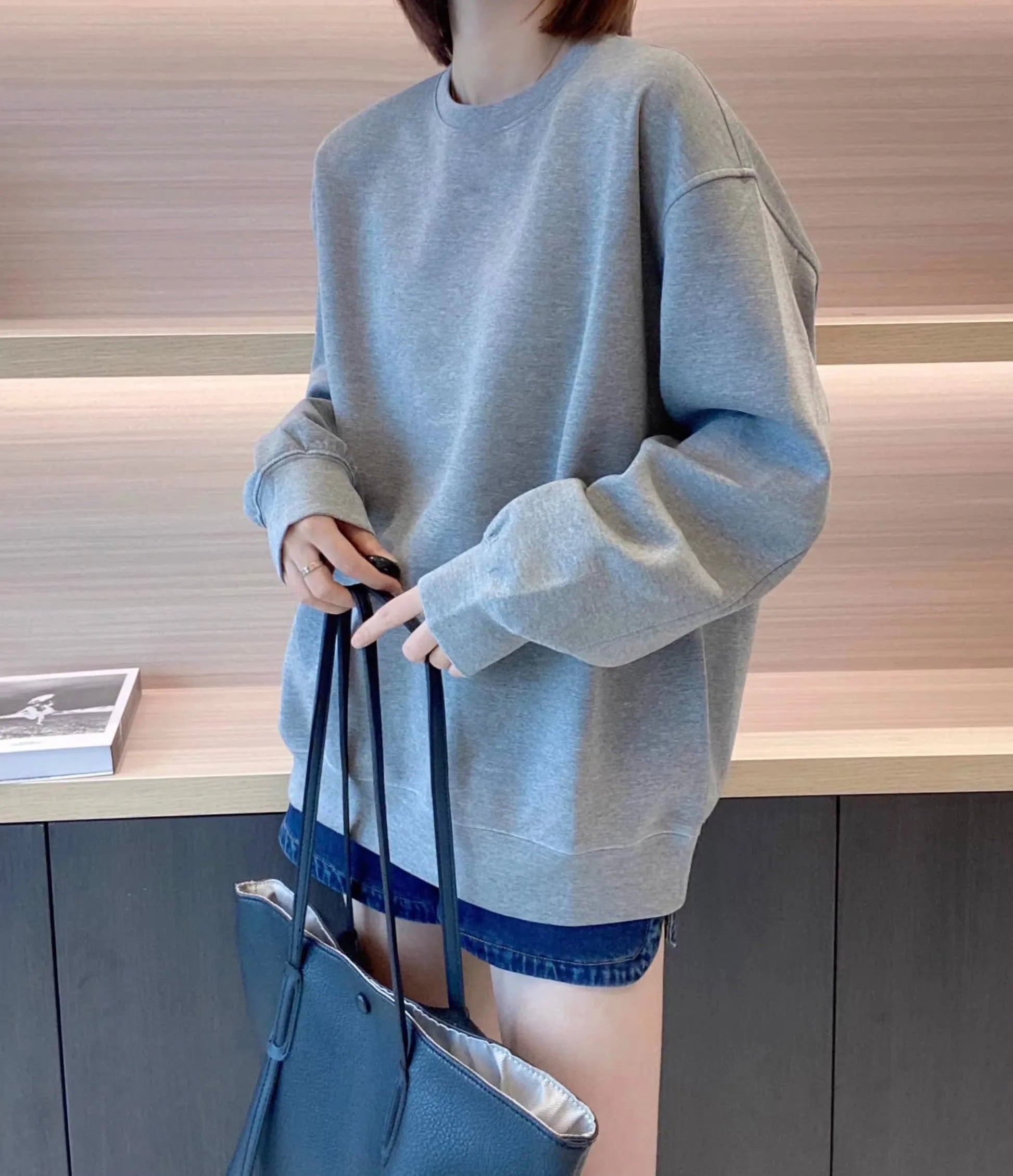 Luxury Brand Tiger Print Spring Autumn and Winter Fashion Loose Round Neck Pullover Sweater Women's Velvet Thicker Streetsharks