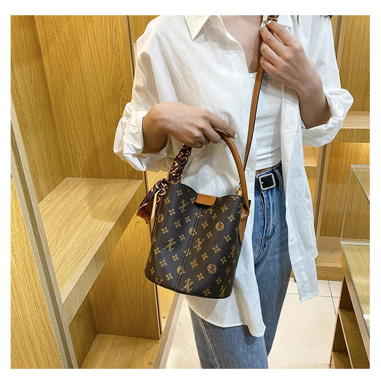 Advanced fashion bag for women 2025 new casual women's bag, large capacity bucket bag, shoulder bag, diagonal cross bag luxecrown.co.uk