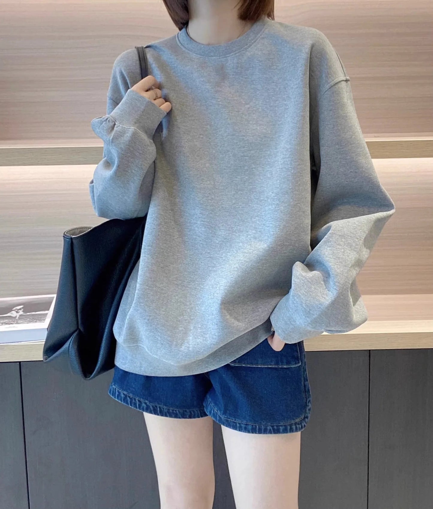 Luxury Brand Tiger Print Spring Autumn and Winter Fashion Loose Round Neck Pullover Sweater Women's Velvet Thicker Streetsharks