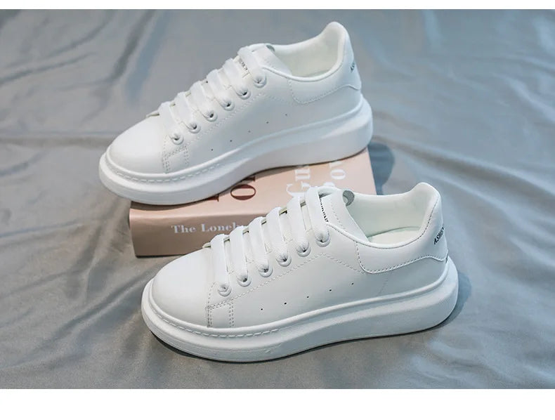 McQueen women's new popular white shoes, versatile and super fiber breathable thick sole, height increasing McQueen sponge cake Streetsharks