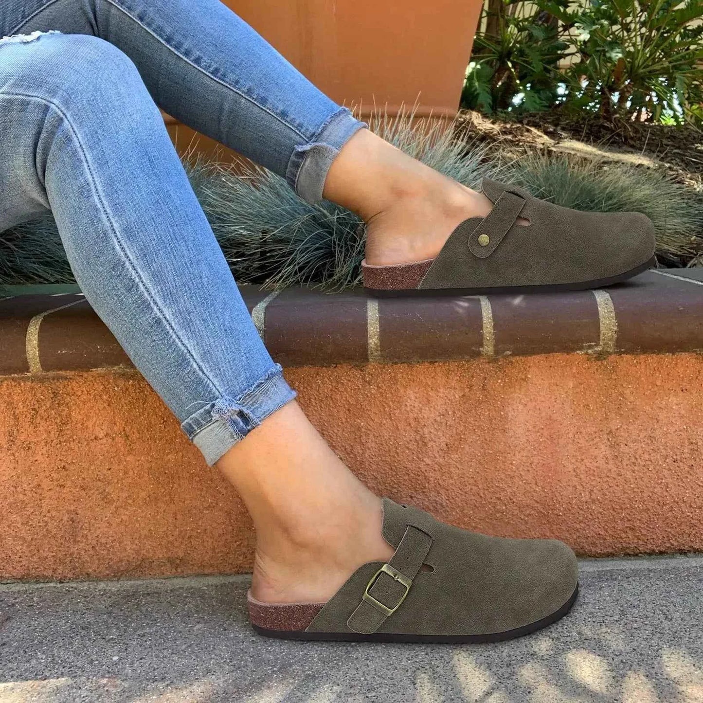 Kidmi Men's Suede Clogs Cork Footbed Clogs for Women Soft Leather Adjustable Buckle Slip-on Potato Shoes Sandals Beach Slippers luxecrown.co.uk