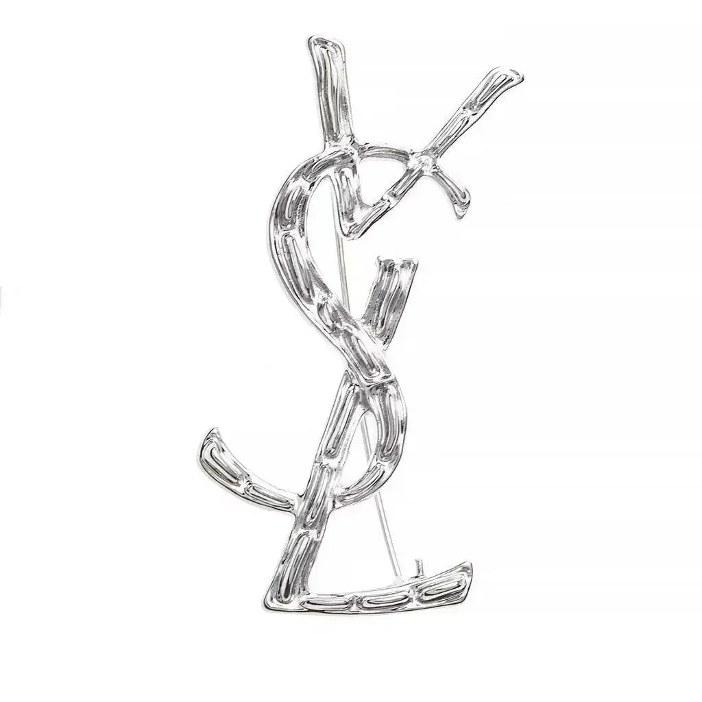 2025 Trendy Design Art Luxurys Letter Rhinestone Chest Brooches Women's Exquisite Chest Flower Pin Overcoat Sweater Accessory Streetsharks