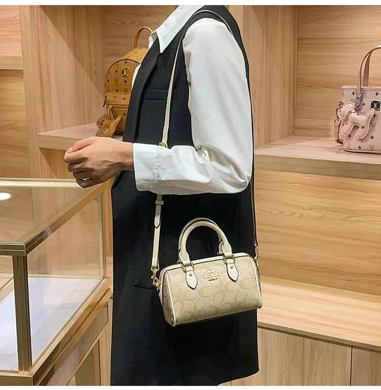 Light luxury brand Boston handbag women's 2026 autumn and winter new crossbody bag retro high-end single shoulder handbag