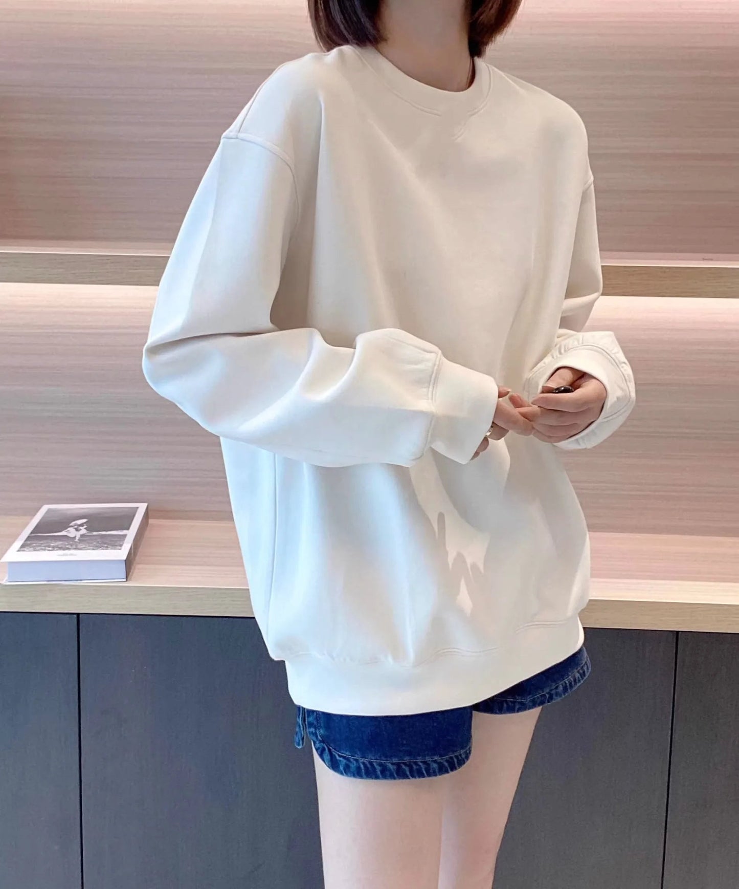 Luxury Brand Tiger Print Spring Autumn and Winter Fashion Loose Round Neck Pullover Sweater Women's Velvet Thicker Streetsharks