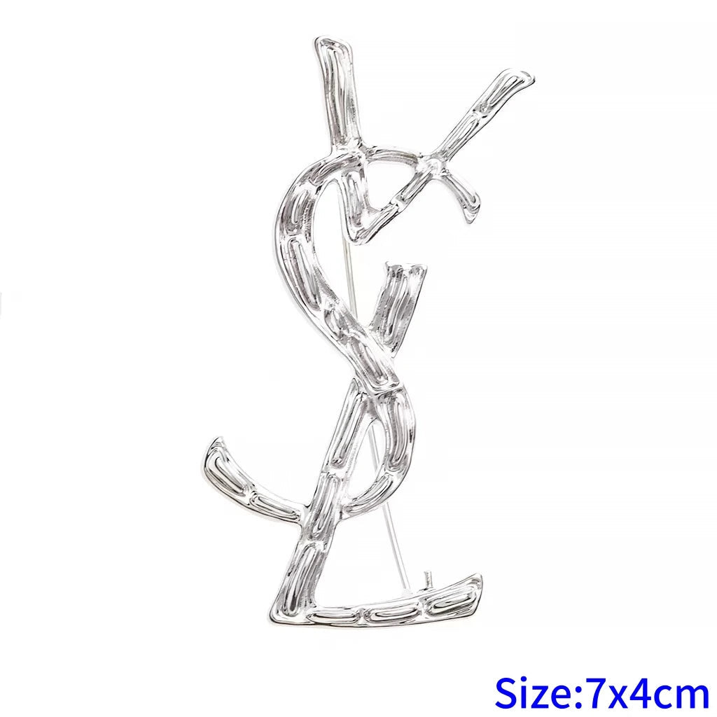 2025 Trendy Design Art Luxurys Letter Rhinestone Chest Brooches Women's Exquisite Chest Flower Pin Overcoat Sweater Accessory Streetsharks