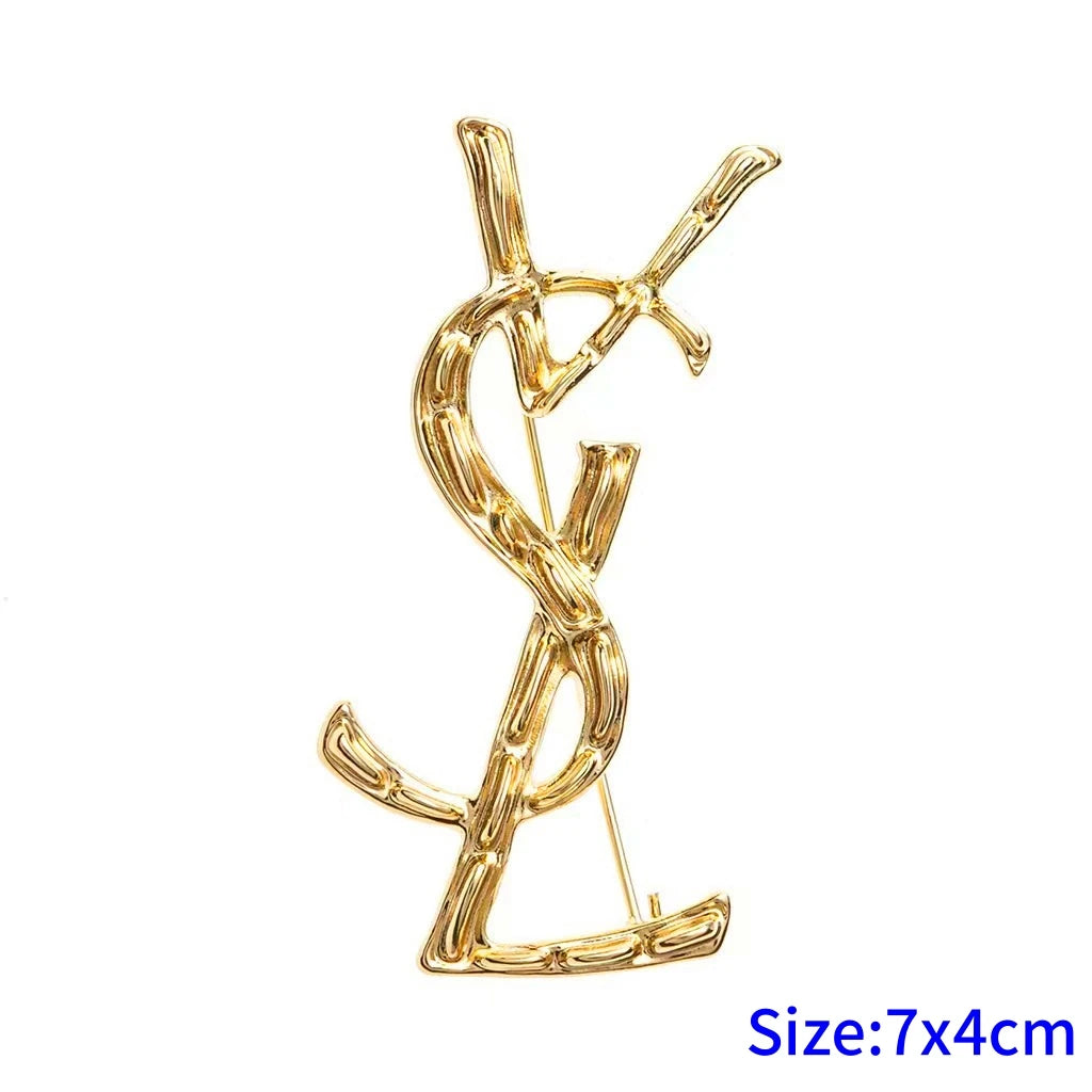 2025 Trendy Design Art Luxurys Letter Rhinestone Chest Brooches Women's Exquisite Chest Flower Pin Overcoat Sweater Accessory Streetsharks