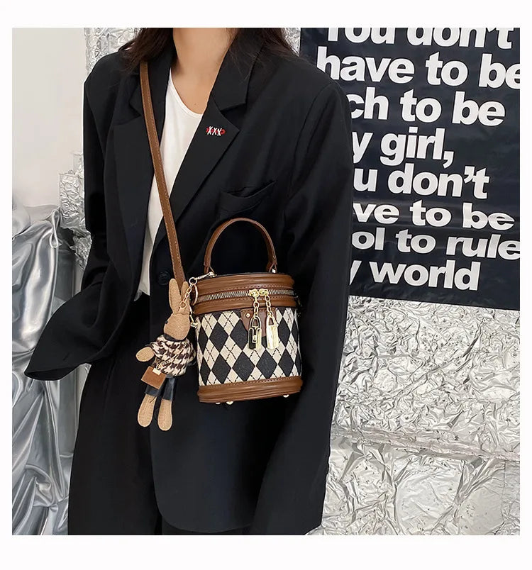 Women's Bag for Women Fashion Luxury Designer Zipper Small Handbags For Women Leather Bucket Shoulder Bag 2023 New Trend Pendant Streetsharks