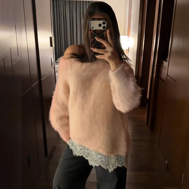 TARUXY Stylish Lace-Paneled Pullover Sweater Women's Solid Round Neck Long Sleeves Loose Knitted Sweater Autumn Commuter Sweater