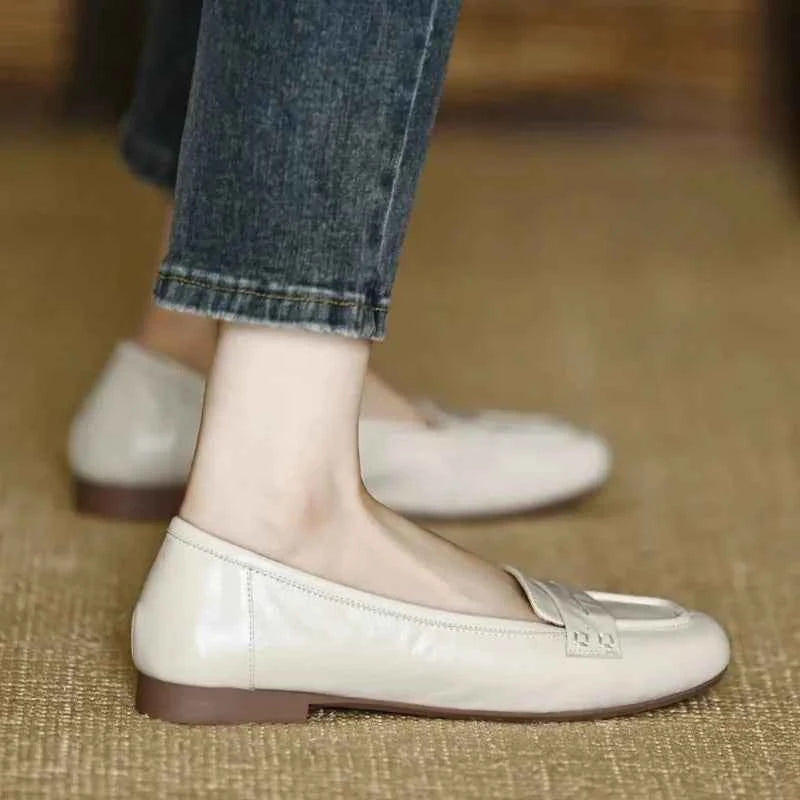 Woman Soft Leather Flat Bottom Single Shoes Women's Low Heel Flats Slip-On Casual Style Home Party Wear round Toe Bean Loafers luxecrown.co.uk