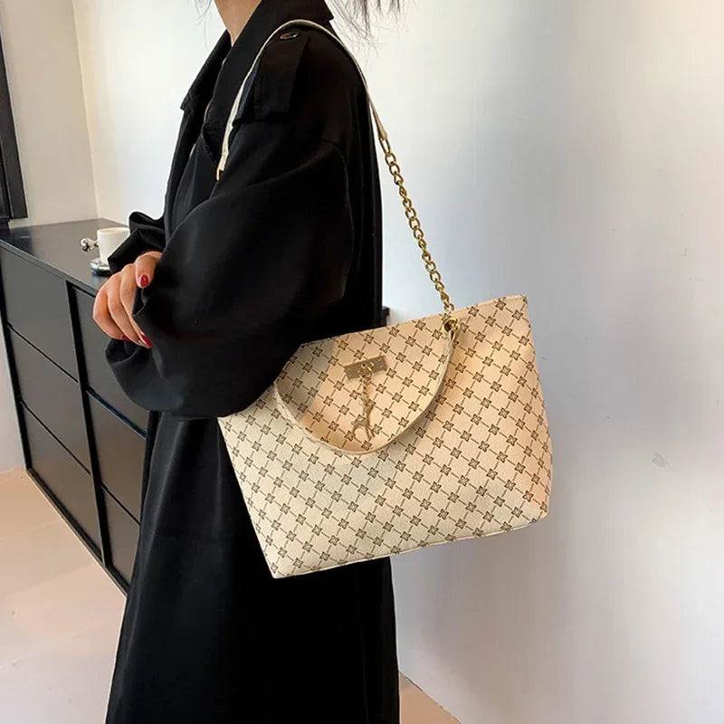 Women Luxury Design New Presbyopic Handbag Large Capacity Handbag Fashion Printing Shoulder Bag Trendy Shopping Bag with pendant luxecrown.co.uk