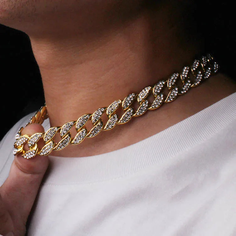 Dog Cuban Gold Chain Luxury Diamond Dog Collar Pet Metal Necklace Jewelry Accessories for Small Medium Large Dogs Cats Pet Gift luxecrown.co.uk