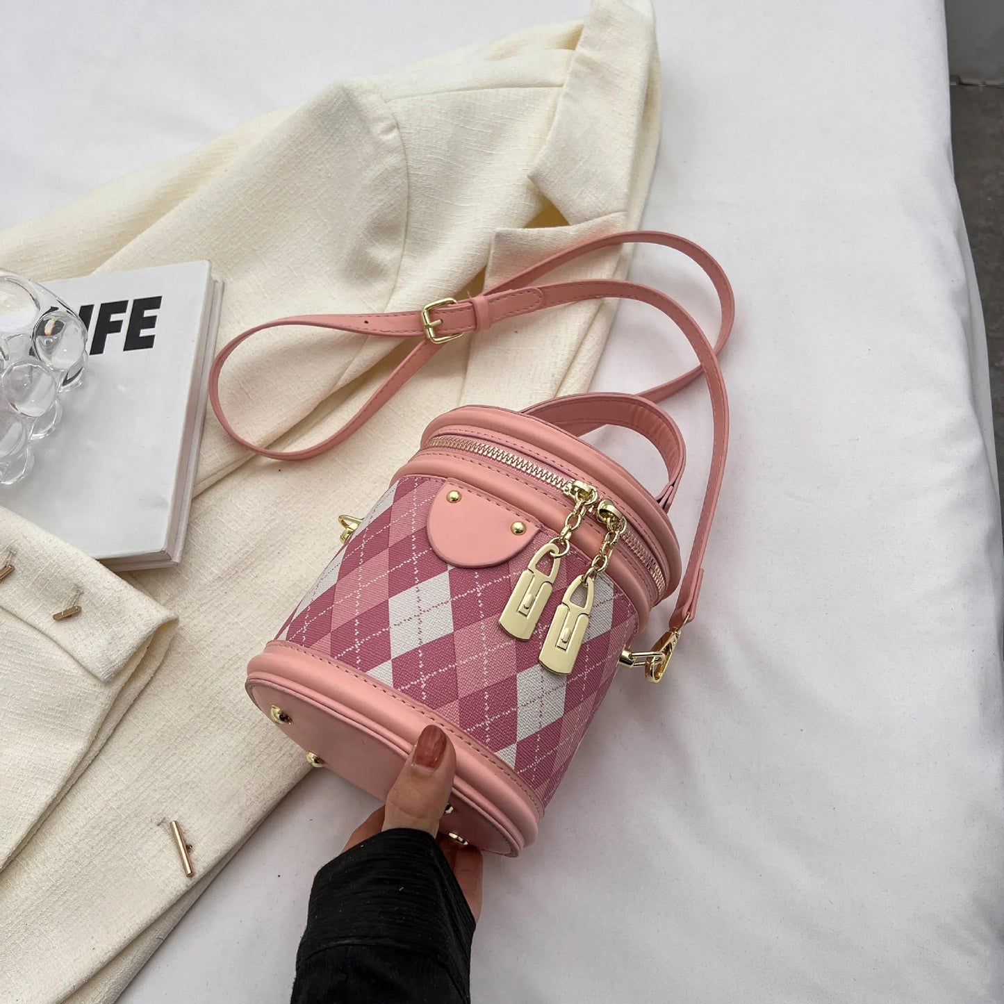 Women's Bag for Women Fashion Luxury Designer Zipper Small Handbags For Women Leather Bucket Shoulder Bag 2023 New Trend Pendant Streetsharks