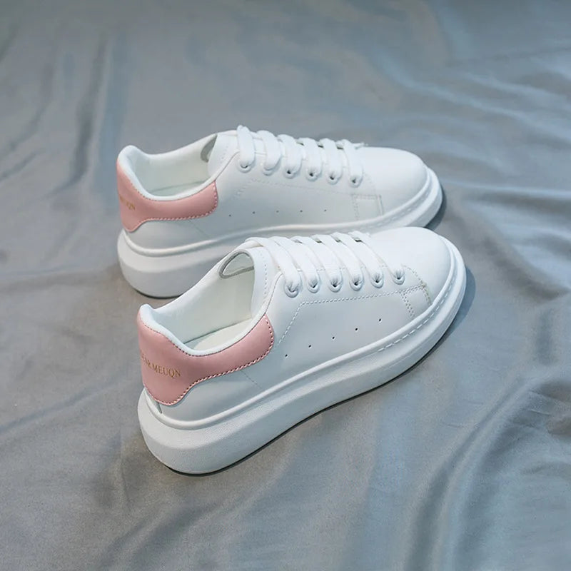 McQueen women's new popular white shoes, versatile and super fiber breathable thick sole, height increasing McQueen sponge cake Streetsharks