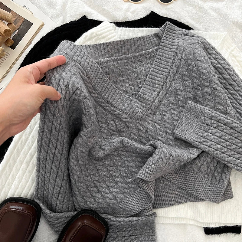 2026 New Autumn Winter Women V-neck Long Sleeve Knitted Sweaters Twist Striped Loose Solid Color Short Pullover Tops