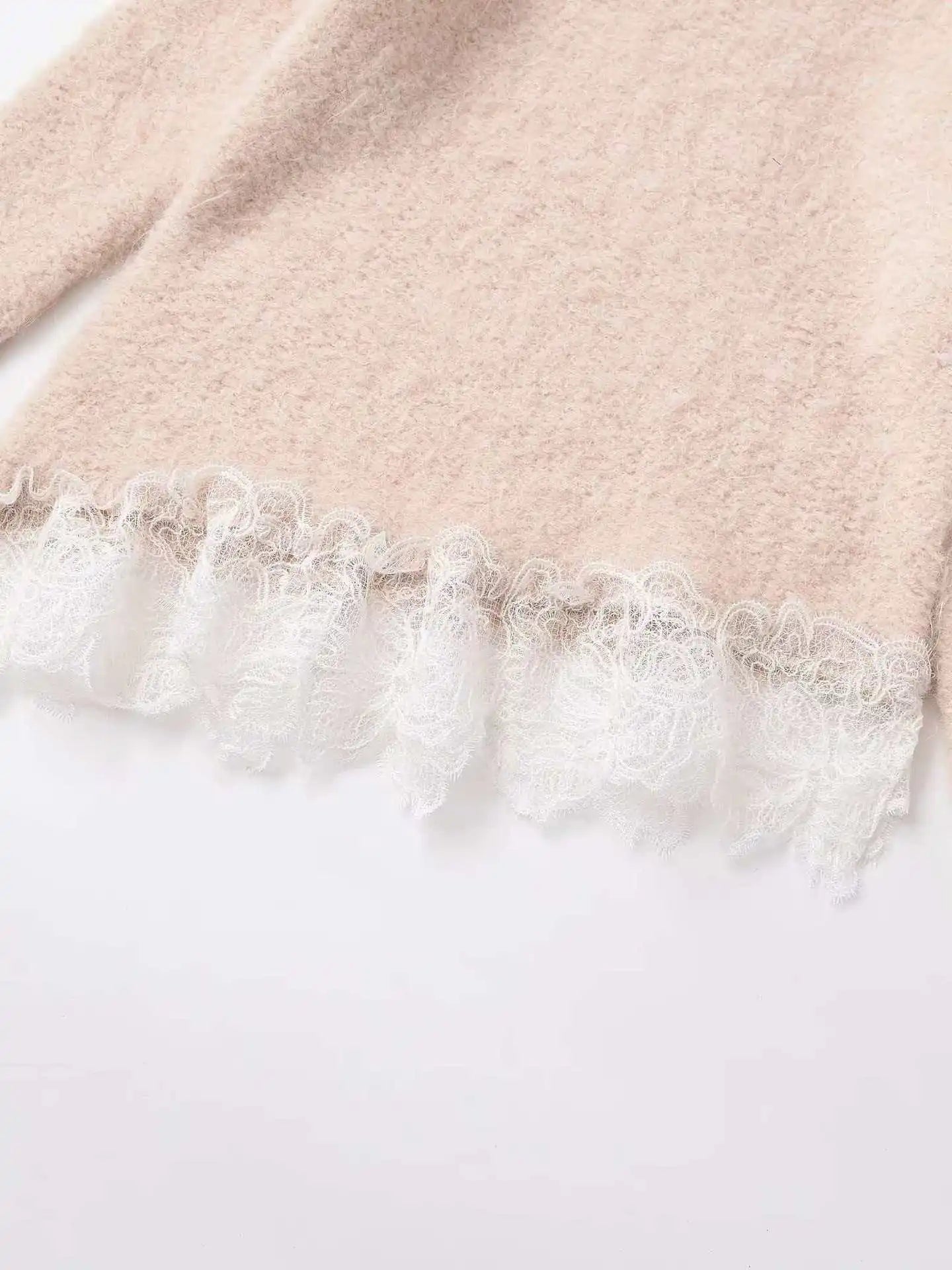 TARUXY Stylish Lace-Paneled Pullover Sweater Women's Solid Round Neck Long Sleeves Loose Knitted Sweater Autumn Commuter Sweater