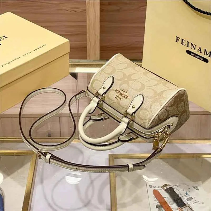 Light luxury brand Boston handbag women's 2026 autumn and winter new crossbody bag retro high-end single shoulder handbag