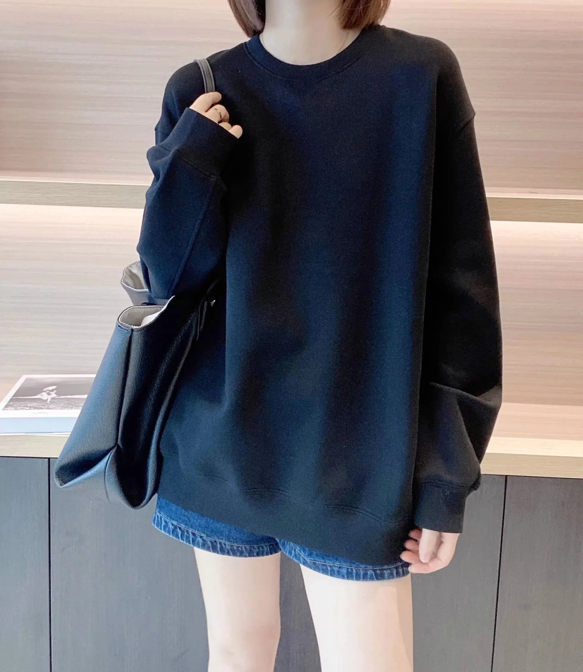 Luxury Brand Tiger Print Spring Autumn and Winter Fashion Loose Round Neck Pullover Sweater Women's Velvet Thicker Streetsharks