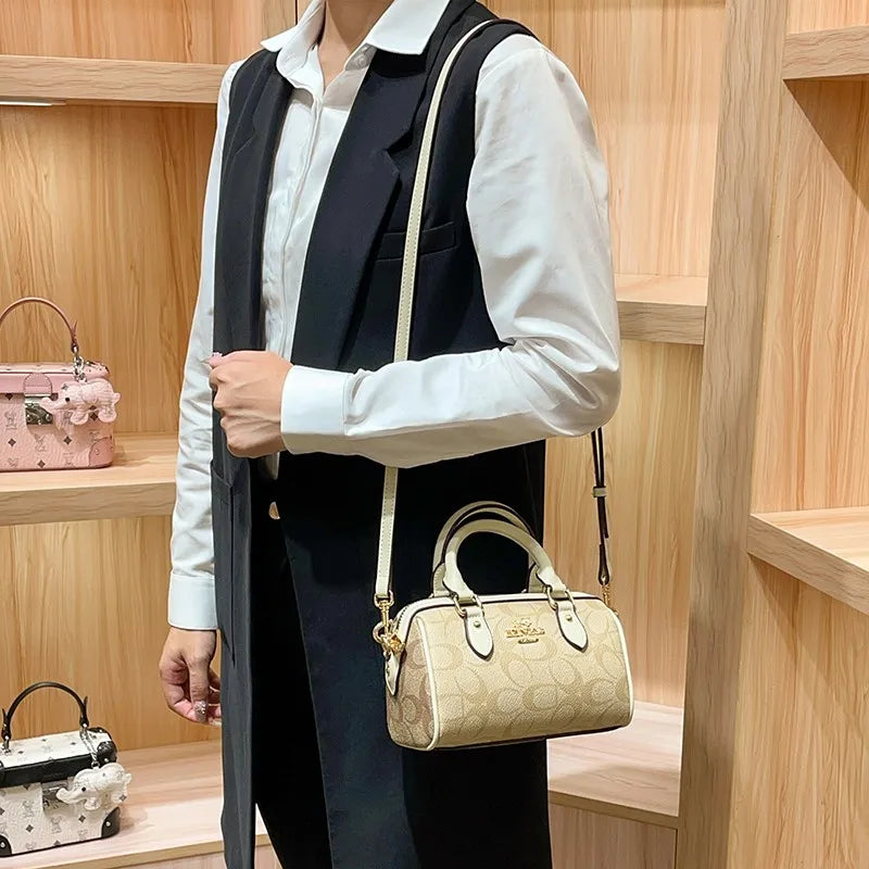 Luxury women's handbag, shoulder bag, high-end sense, crossbody bag, 2025 new autumn and winter fashion versatile pillow bag luxecrown.co.uk