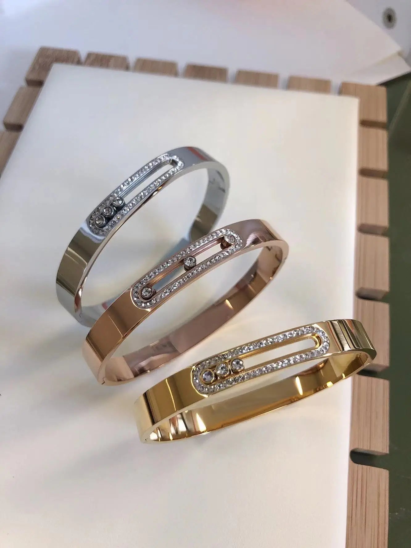 Luxury Stainless Steel lucky beads Bracelet&Bangle Fashion Men's&woman Jewelry Classic high quality brand Bracelet couple gifts Streetsharks