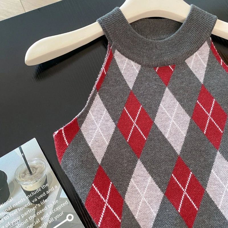 Women's Vintage Plaid Sweater Vest Ulzzang Style Knitted Preppy Soft Crew Neck Loose Top Fit Streetwear Camisole for Girls