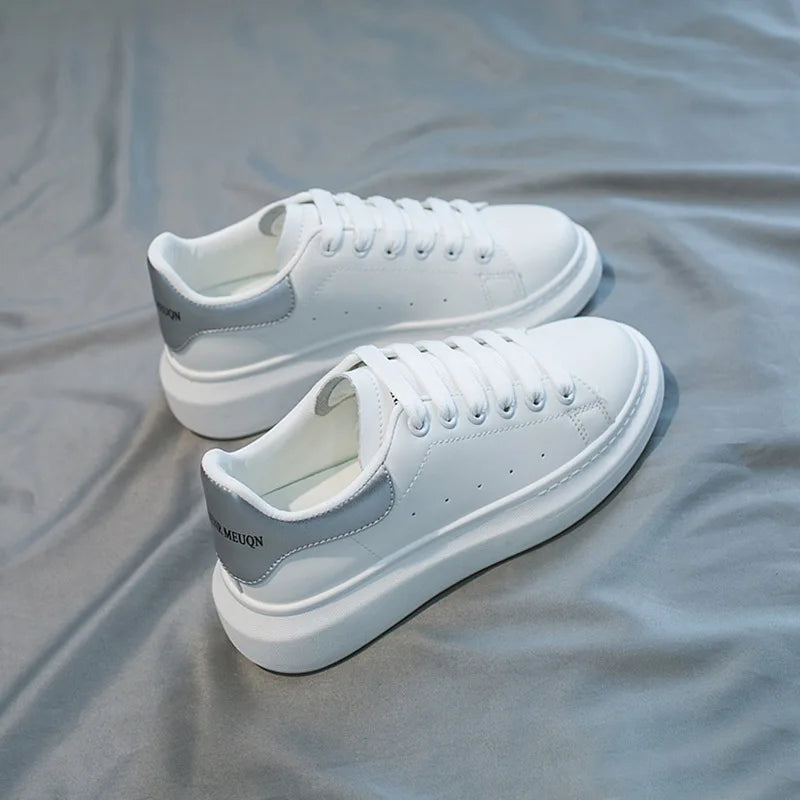 McQueen women's new popular white shoes, versatile and super fiber breathable thick sole, height increasing McQueen sponge cake Streetsharks