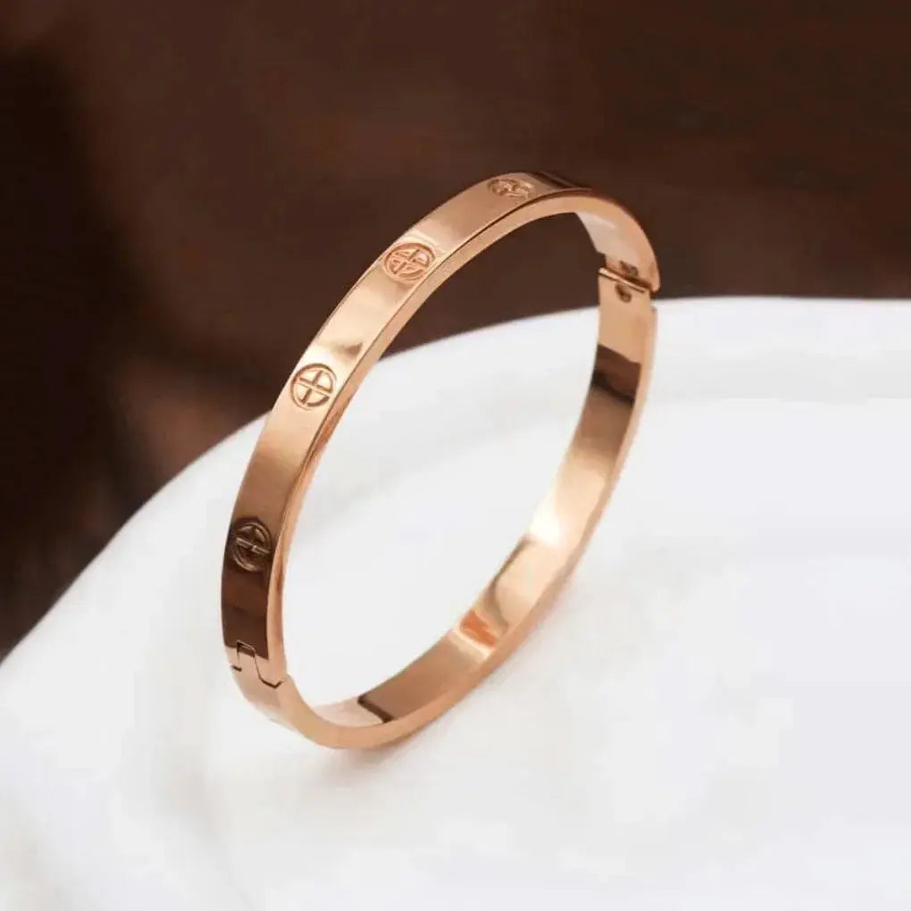 Stainless Steel Luxury Fashion Jewelry Set Golden Women Bangle Bracelet Love Cross Finger Rings For Men Women Jewelry Set Gift Streetsharks