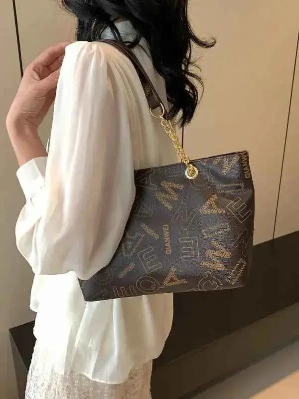 Stylish Commuter Handbag Retro Casual Tote Bag Women's Trend Spring New Large Capacity Street Style PU Material Zipper Opening