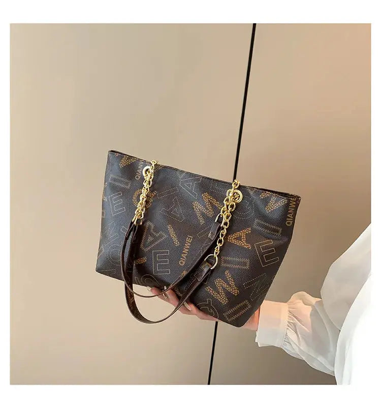 Stylish Commuter Handbag Retro Casual Tote Bag Women's Trend Spring New Large Capacity Street Style PU Material Zipper Opening luxecrown.co.uk