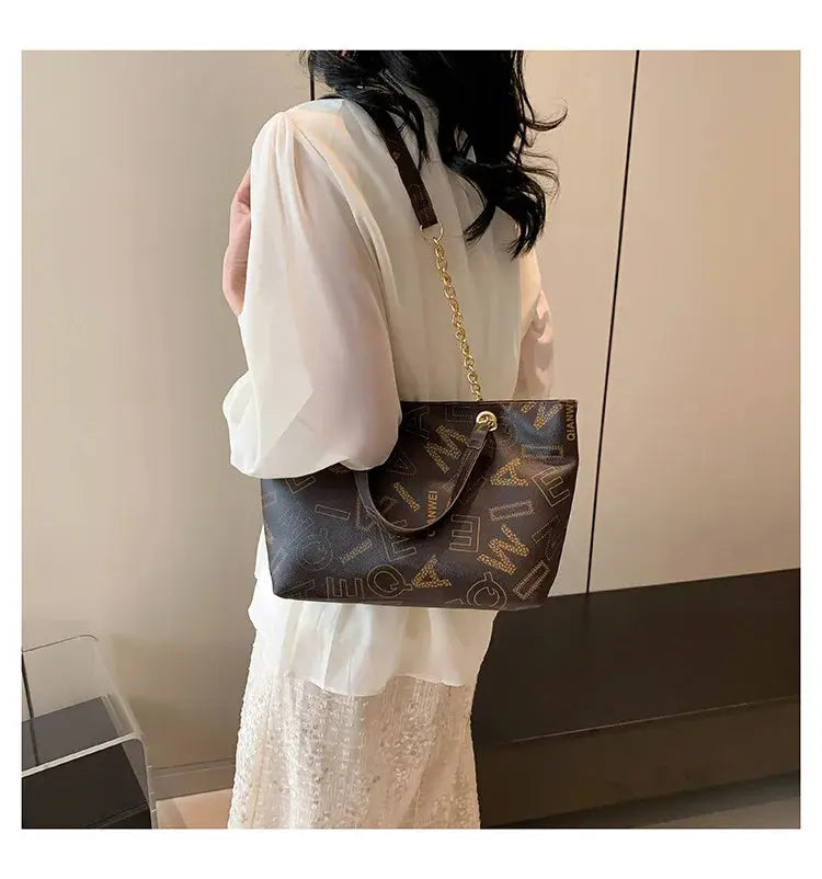 Stylish Commuter Handbag Retro Casual Tote Bag Women's Trend Spring New Large Capacity Street Style PU Material Zipper Opening luxecrown.co.uk