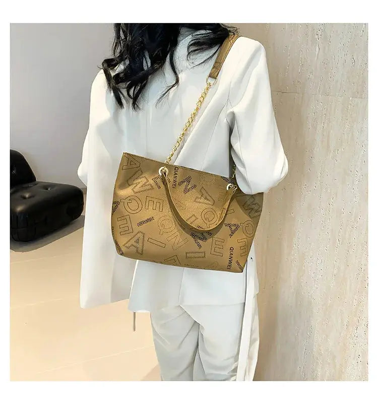 Stylish Commuter Handbag Retro Casual Tote Bag Women's Trend Spring New Large Capacity Street Style PU Material Zipper Opening luxecrown.co.uk