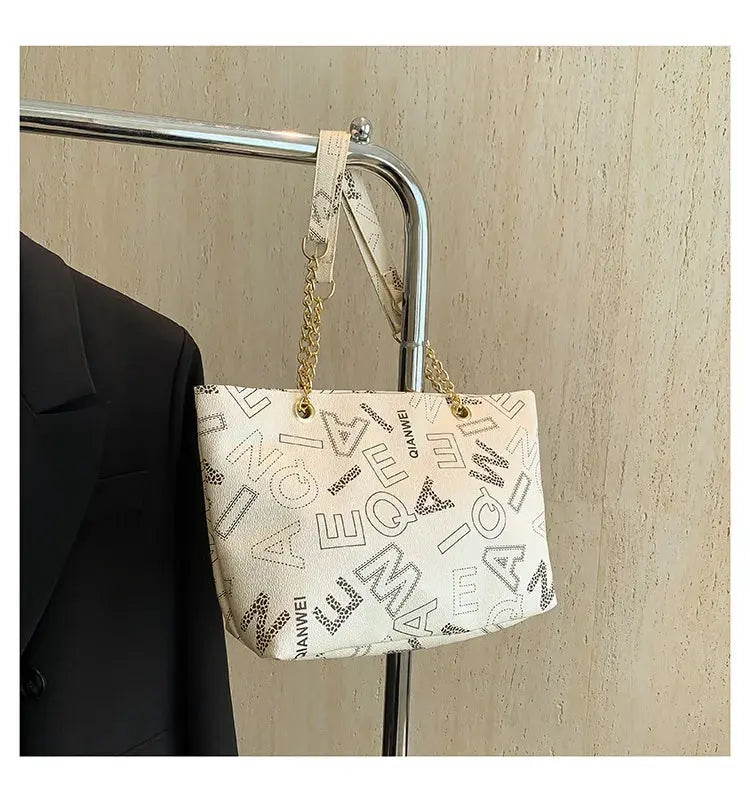 Stylish Commuter Handbag Retro Casual Tote Bag Women's Trend Spring New Large Capacity Street Style PU Material Zipper Opening luxecrown.co.uk